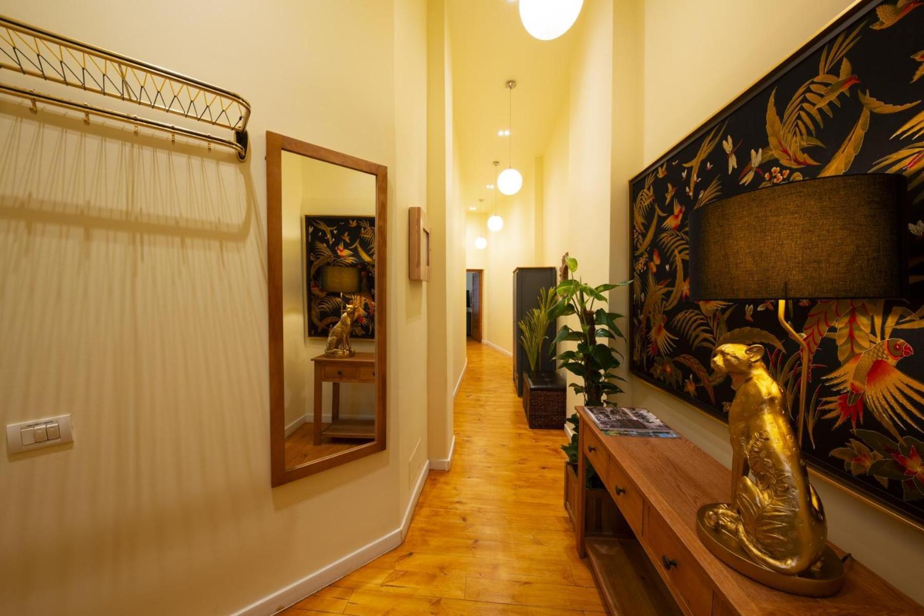 Rainforest Studio Downtown By Pretty Apartments Bukarest Kültér fotó