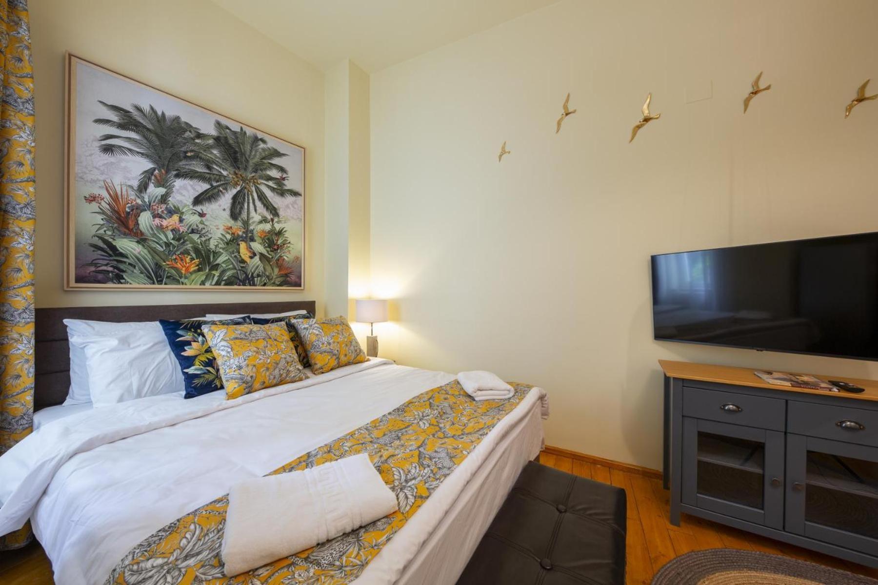 Rainforest Studio Downtown By Pretty Apartments Bukarest Kültér fotó